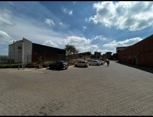 90M² WAREHOUSE TO LET IN EASTGATE